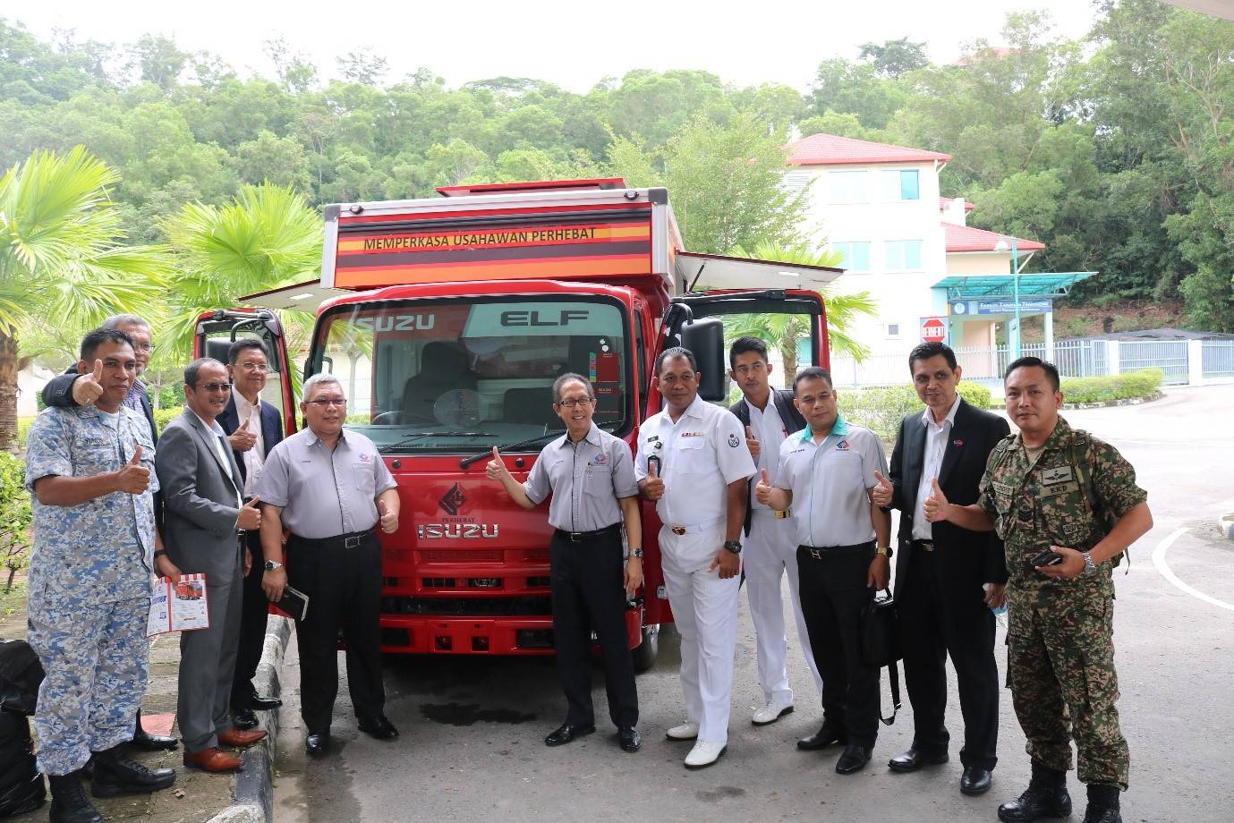 Group photo at Mobile Truck in Malaysia